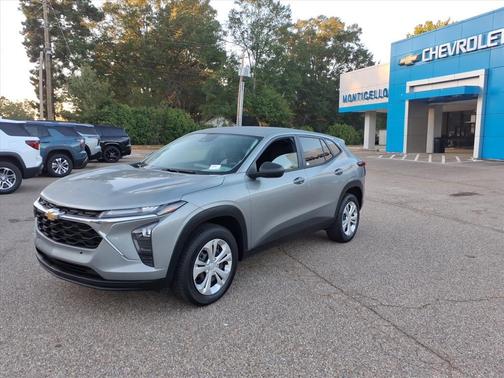 2024 Chevrolet Trax LS