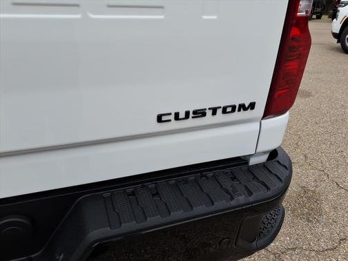 2026 Chevrolet Silverado 2500 Custom