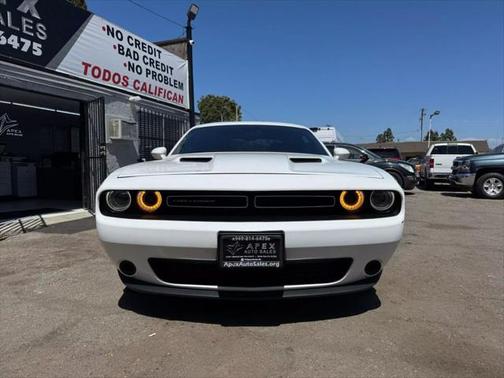 2016 Dodge Challenger SXT