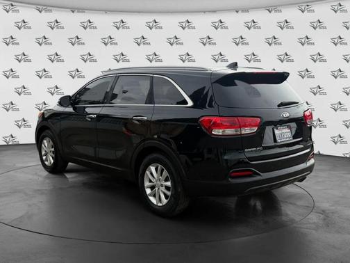Black 2017 Kia Sorento LX