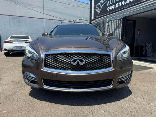 2018 INFINITI Q70 3.7X LUXE