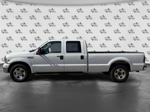 White 2005 Ford F-250 Lariat
