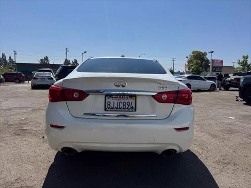 2015 INFINITI Q50 Base