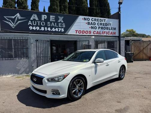 2015 INFINITI Q50 Base
