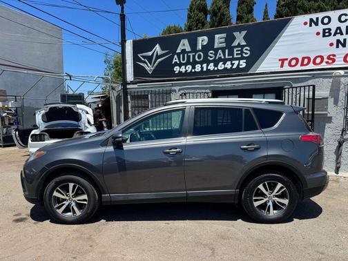 2018 Toyota RAV4 XLE