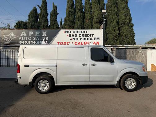 2016 Nissan NV Cargo NV2500 HD SV V6