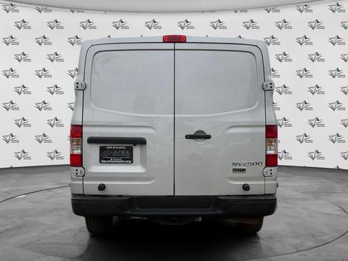 2016 Nissan NV Cargo NV2500 HD SV V6