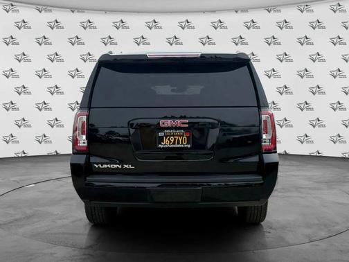 Black 2017 GMC Yukon XL SLT