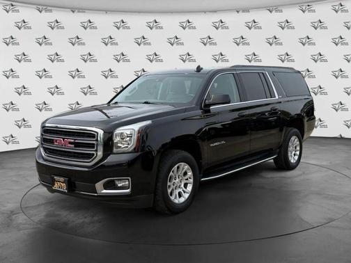 Black 2017 GMC Yukon XL SLT