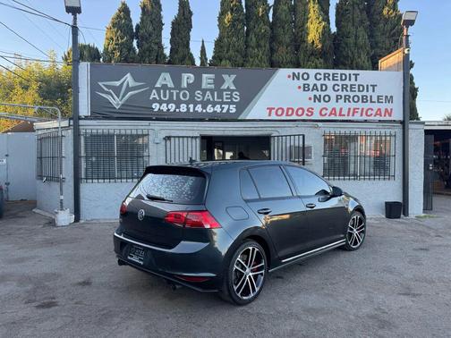 2017 Volkswagen Golf GTI 2.0T Autobahn 4-Door