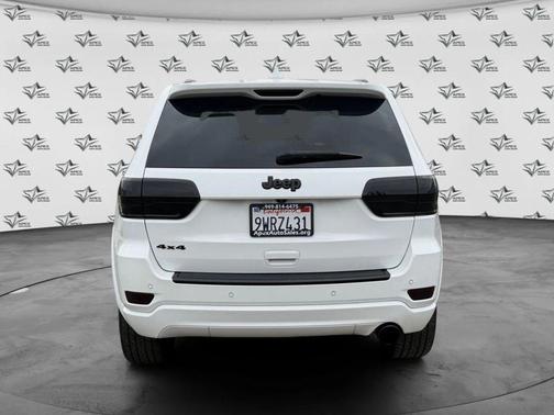 White 2018 Jeep Grand Cherokee Altitude