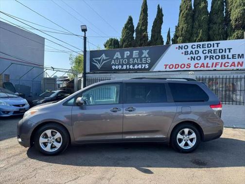 2013 Toyota Sienna LE