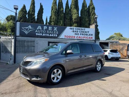 2013 Toyota Sienna LE