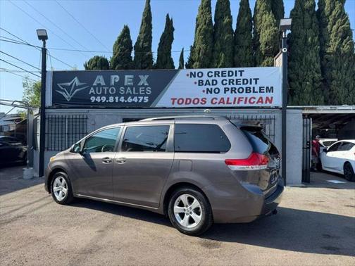 2013 Toyota Sienna LE