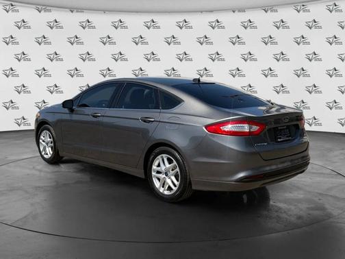 Gray 2014 Ford Fusion SE