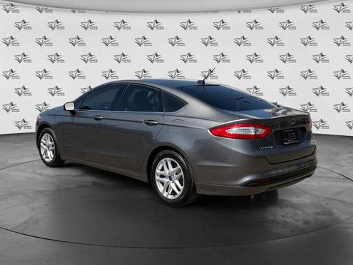 Gray 2014 Ford Fusion SE