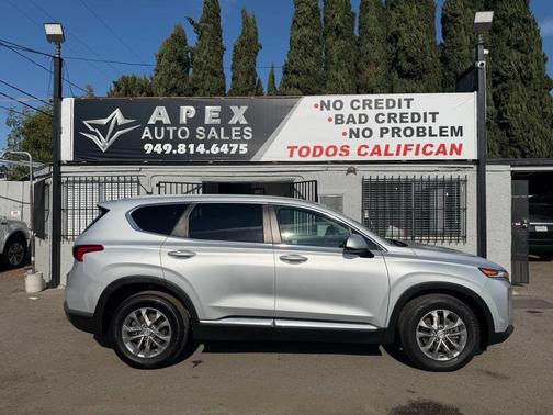 2019 Hyundai SANTA FE SE 2.4