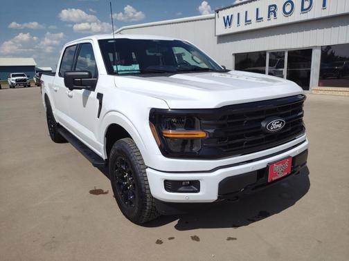 Oxford White 2026 Ford F-150 XLT