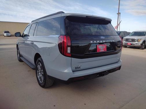 Glacier Gray Metallic Tri-Coat 2026 Ford Expedition Max Active 4x4