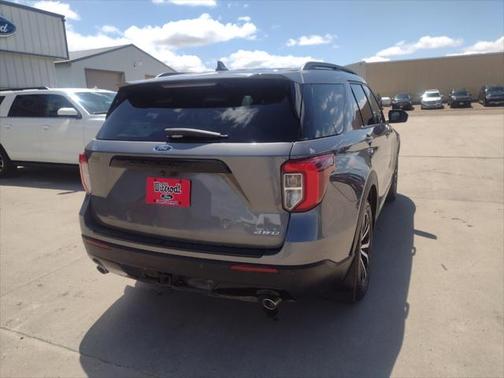 2022 Ford Explorer ST-Line