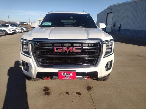 2024 GMC Yukon 4WD AT4