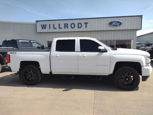 2018 Chevrolet Silverado 1500 2LT