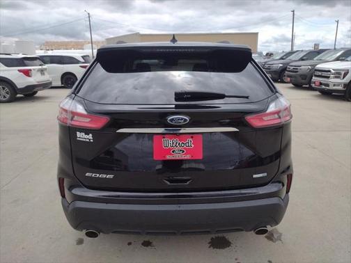 2020 Ford Edge SE