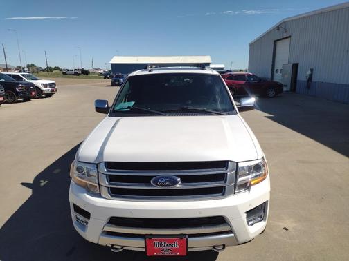 White Platinum Metallic Tri-Coat 2017 Ford Expedition EL Platinum