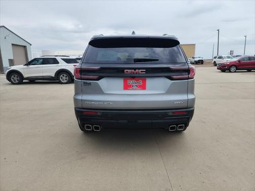 2024 GMC Acadia AWD AT4