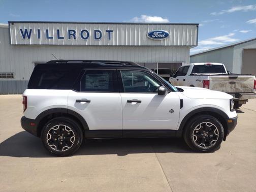 Oxford White 2026 Ford Bronco Sport Outer Banks