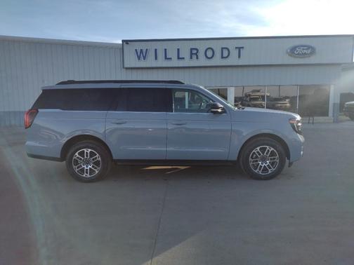 Glacier Gray Metallic Tri-Coat 2026 Ford Expedition Max Active 4x4 SUV