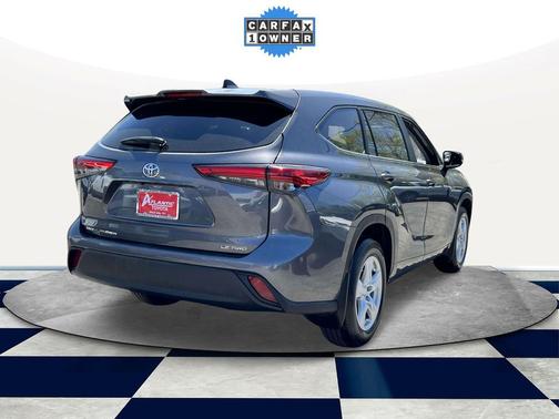 2023 Toyota Highlander LE