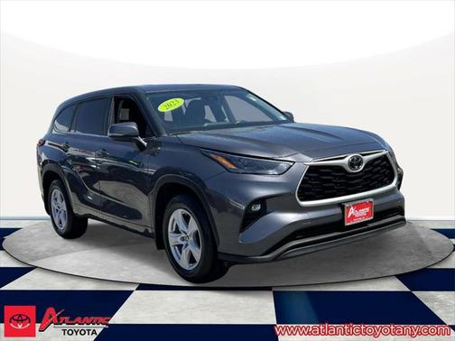 2023 Toyota Highlander LE