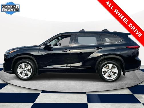 2022 Toyota Highlander LE