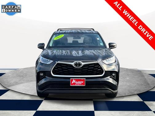 2022 Toyota Highlander LE