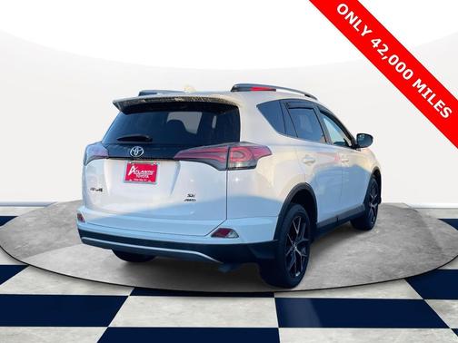 2016 Toyota RAV4 SE