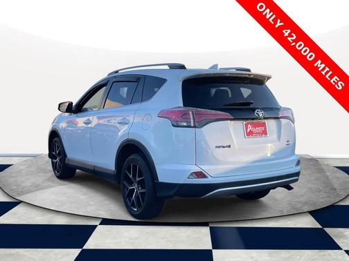 2016 Toyota RAV4 SE
