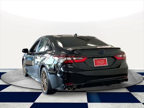 2024 Toyota Camry Hybrid SE
