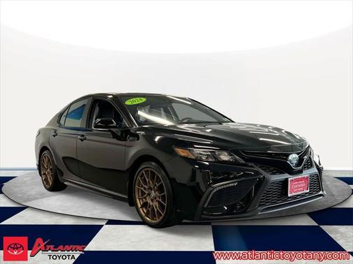 2024 Toyota Camry Hybrid SE