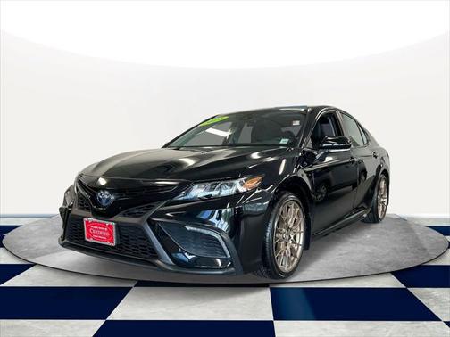 2024 Toyota Camry Hybrid SE