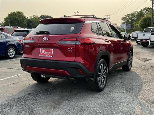 2025 Toyota Corolla Cross XLE