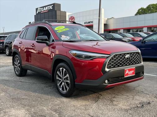 2025 Toyota Corolla Cross XLE