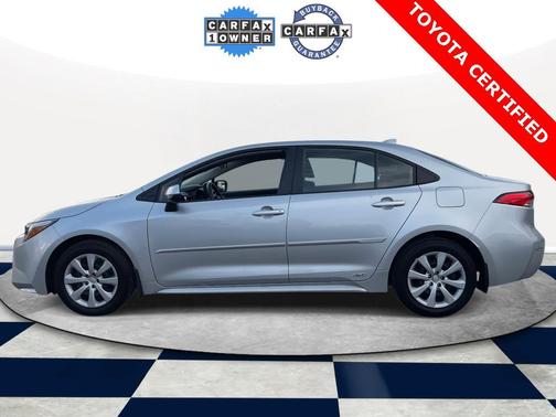 2025 Toyota Corolla Hybrid LE