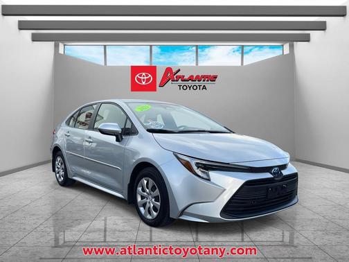2025 Toyota Corolla Hybrid LE