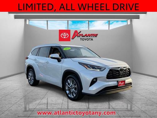 Wind Chill Pearl 2022 Toyota Highlander Limited