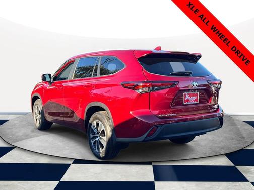 2024 Toyota Highlander XLE