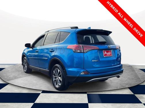 2017 Toyota RAV4 Hybrid XLE