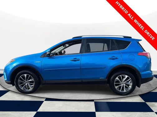 2017 Toyota RAV4 Hybrid XLE