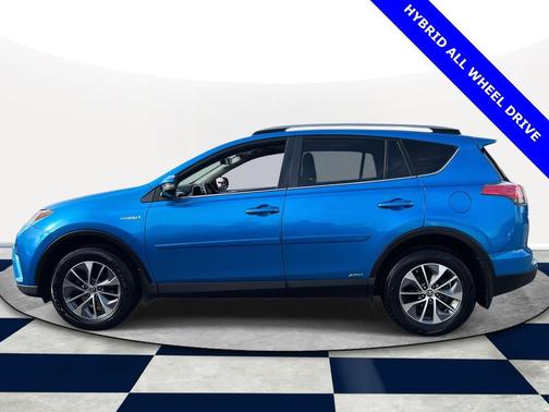 2017 Toyota RAV4 Hybrid XLE