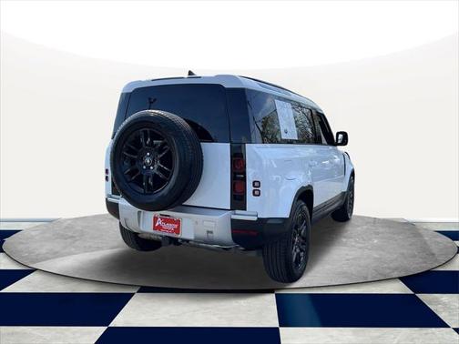 2024 Land Rover Defender 110 P300